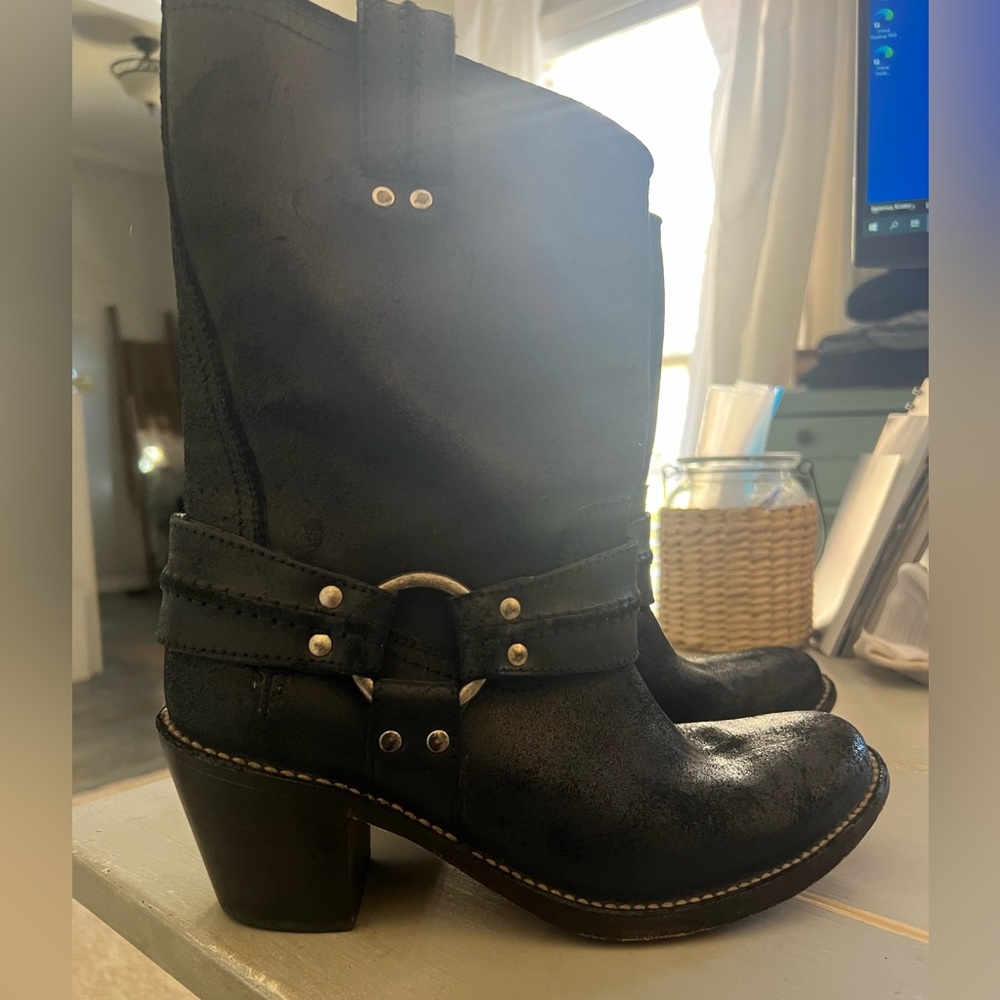Frye size 8 woman’s harness boots